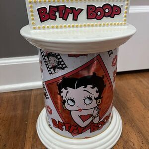⚡CLOSET CLEAR-OUT:PRICE DROP⚡Vintage Betty Boop Cookie Jar Tin Ceramic Base 2001